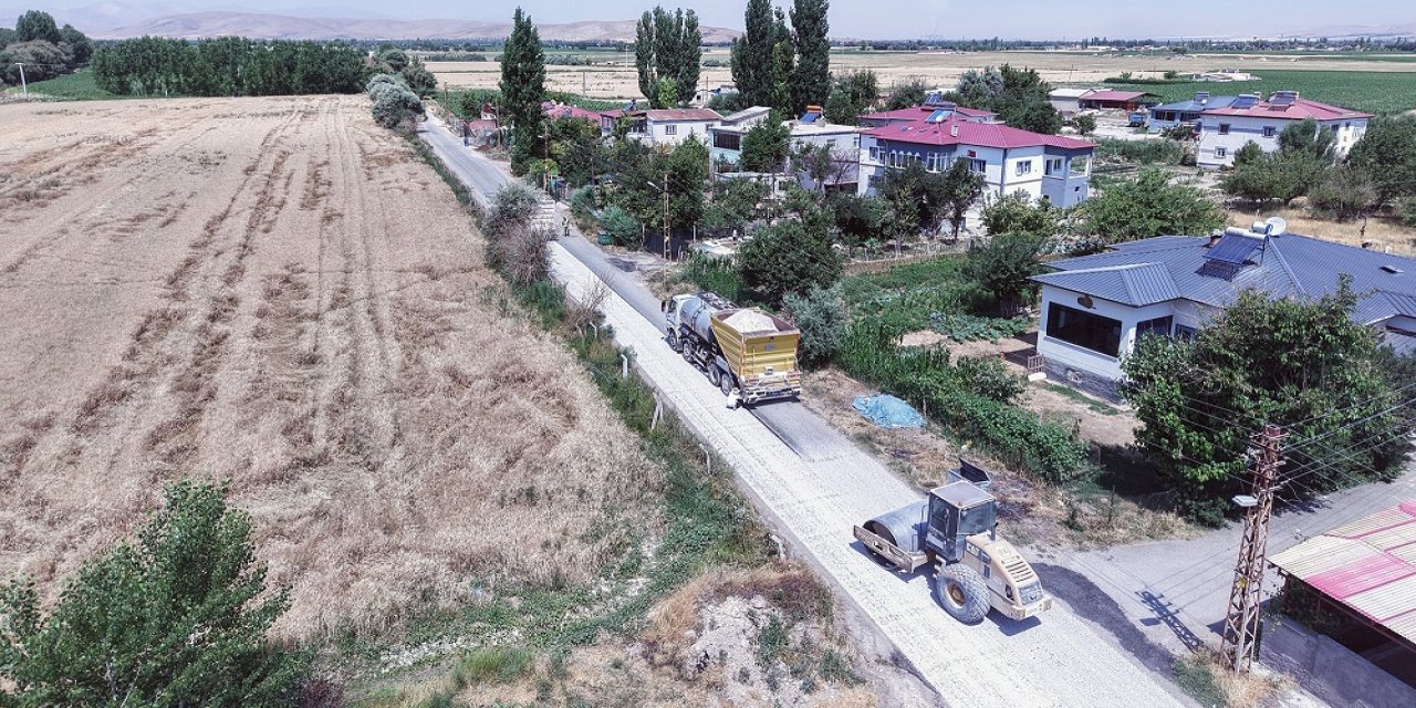 Elbistan’da 4 Mahallenin Daha Ulaşımı İyileştirildi