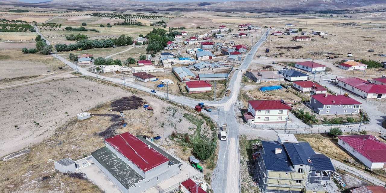Elbistan Beyyurdu’nda Yollar Yenileniyor…