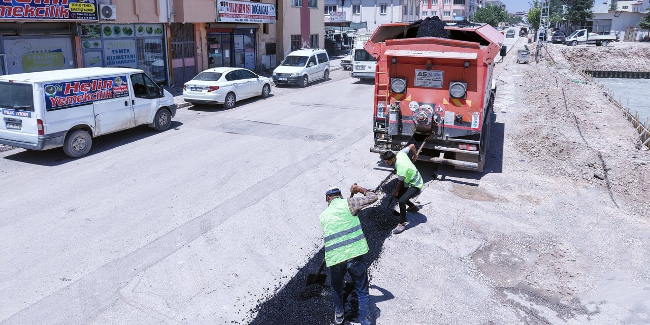 Elbistan’da Altyapı Yenileme Çalışmaları Devam Ediyor