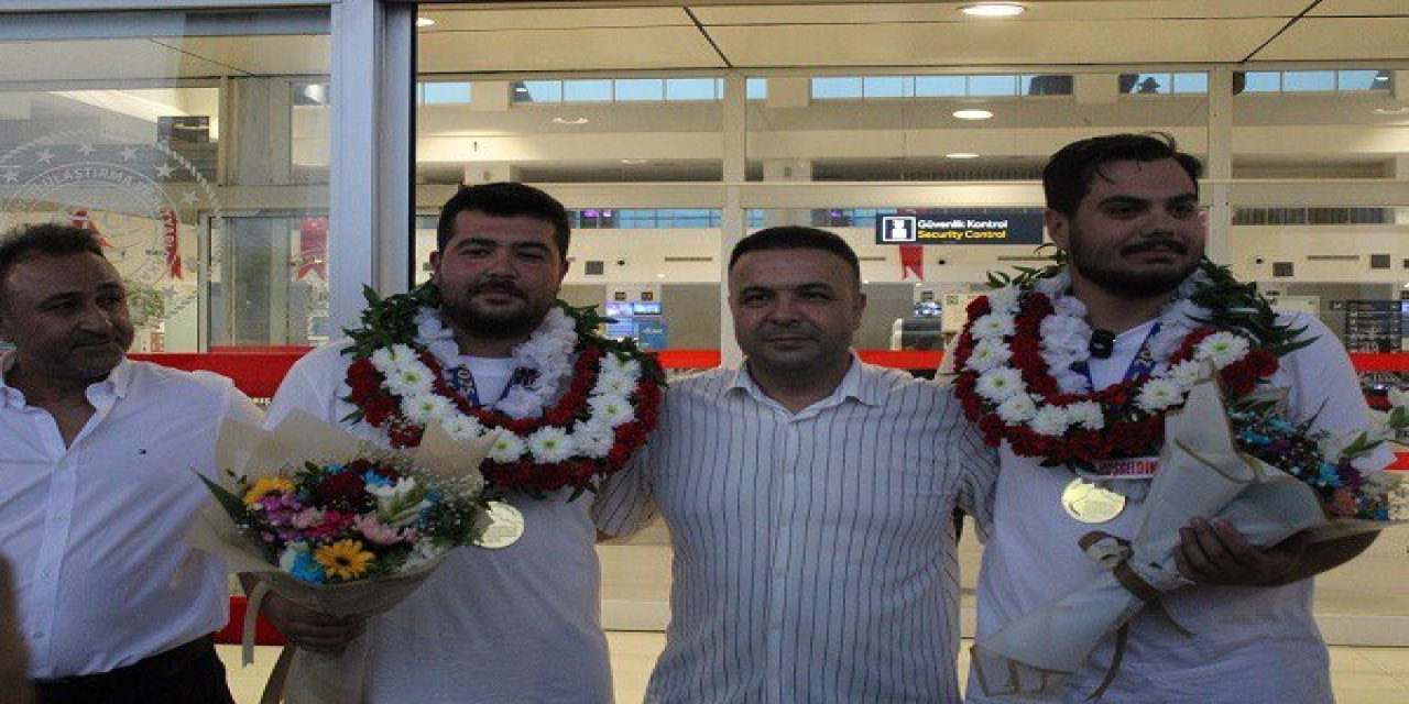 Şampiyonlara Coşkulu Karşılama!