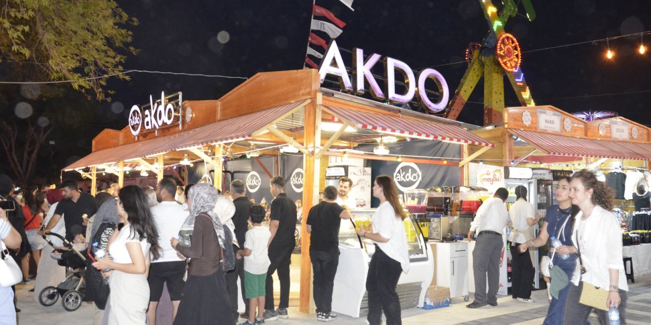 Fuarın ve Halkın Gözdesi “AKDO”