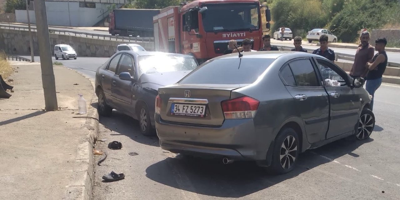 Kahramanmaraş’ta iki otomobil çarpıştı: 2 yaralı