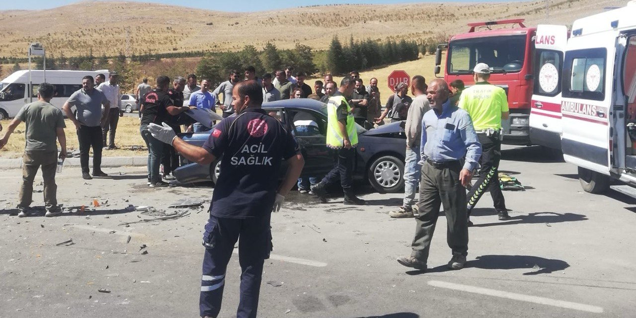 Afşin’de zincirleme kaza: 1 Ölü, 8 Yaralı