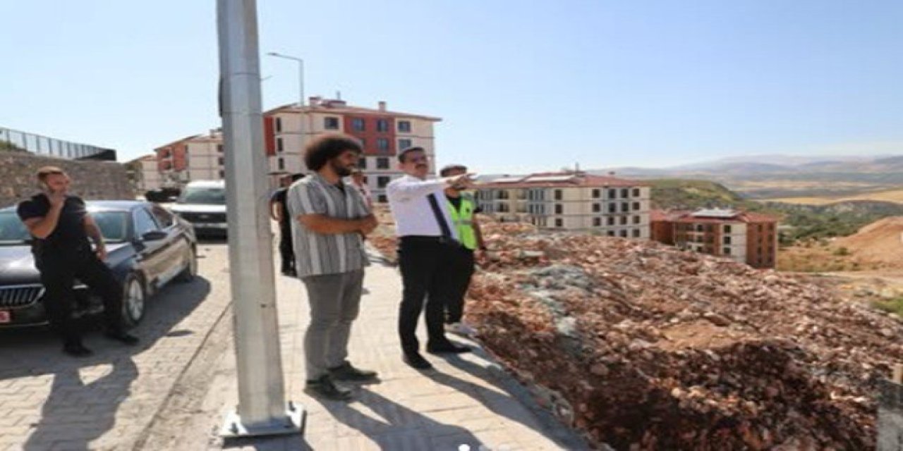 Kaymakam Teke, Deprem Konutlarında İncelemelerde Bulundu