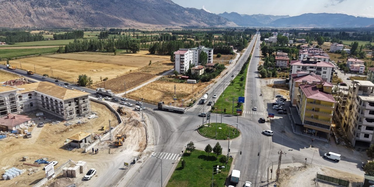 Göksun Kavşağı’nda Trafiği Rahatlatacak Hamle