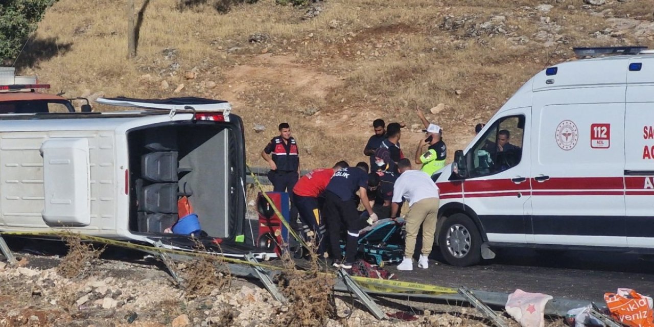 Diyarbakır’da Feci Kaza: 2 Sağlık Çalışanı Hayatını Kaybetti, 14 Yaralı