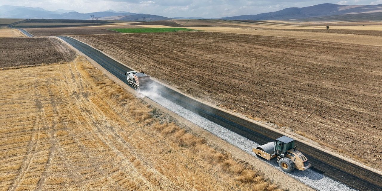 Afşin’de 9 Mahalleye Ulaşım Sağlayan Grup Yolu Yenilendi