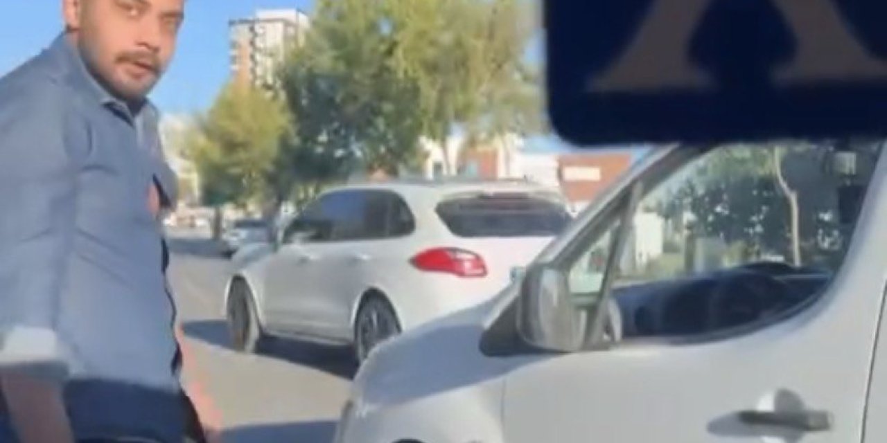 Kahramanmaraş’ta trafikte tartıştığı sürücünün camını kırdı 