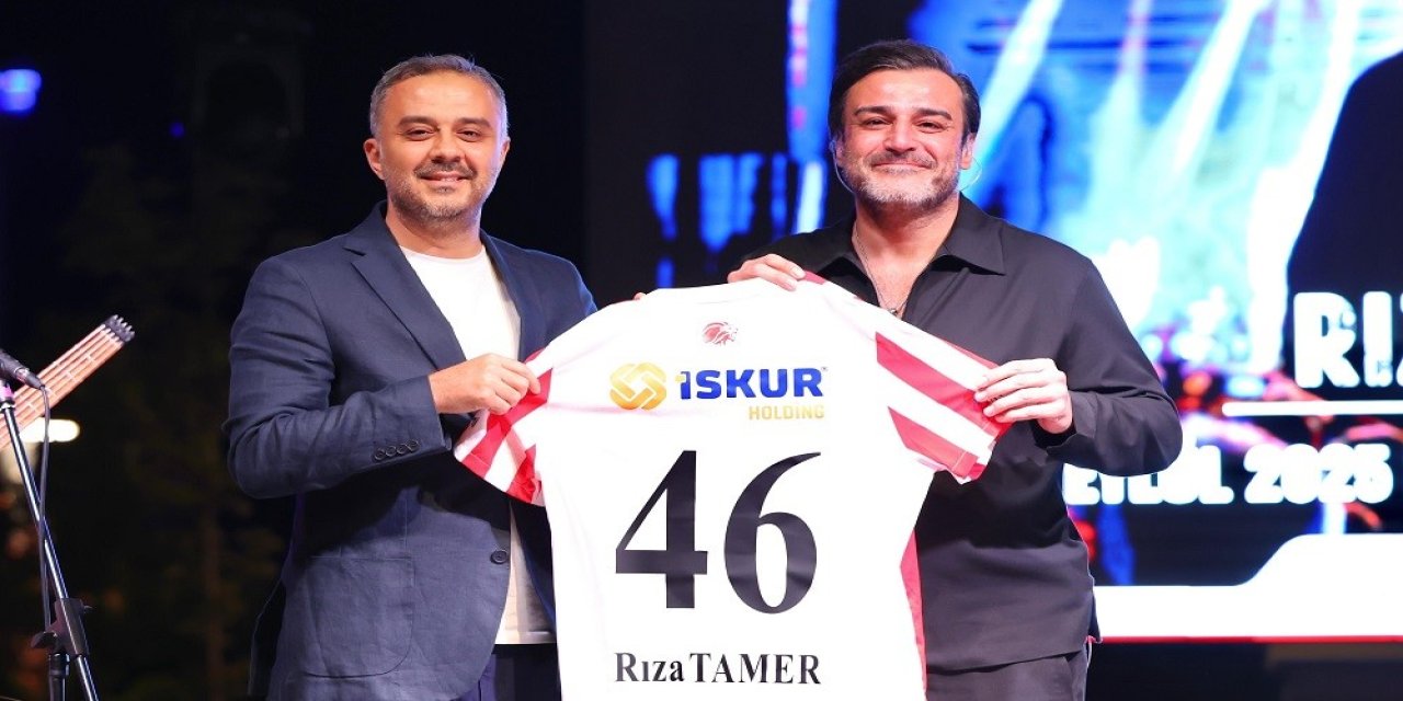 Kahramanmaraş’ta Efsane Geri Döndü: Rıza Tamer, Hemşehrileriyle Buluştu