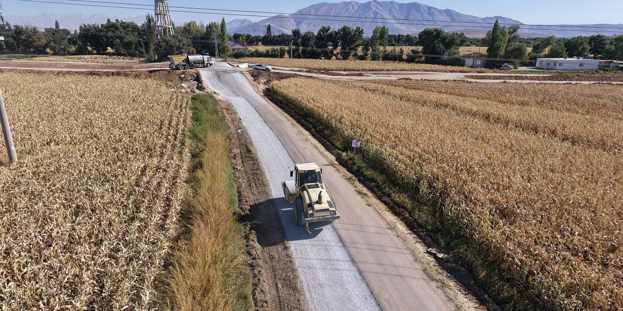 Elbistan Balıkçıl’da Yol Çalışması…