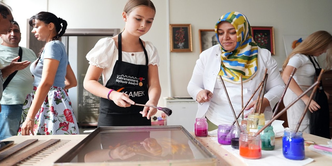 Erasmus Öğrencileri KAMEK’te Geleneksel Sanatlarla Tanıştı