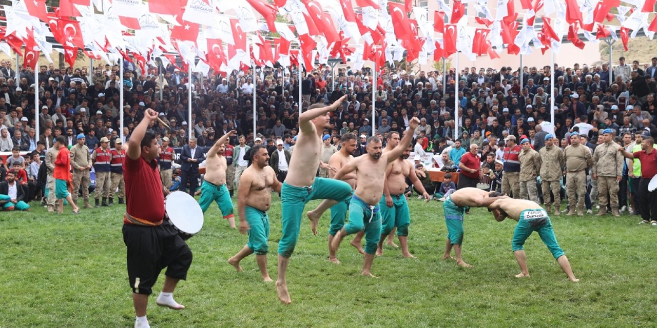 14. Geleneksel Bertiz Baydemirli Kısa Şalvar Güreş Festivali Coşkuyla Gerçekleştirildi