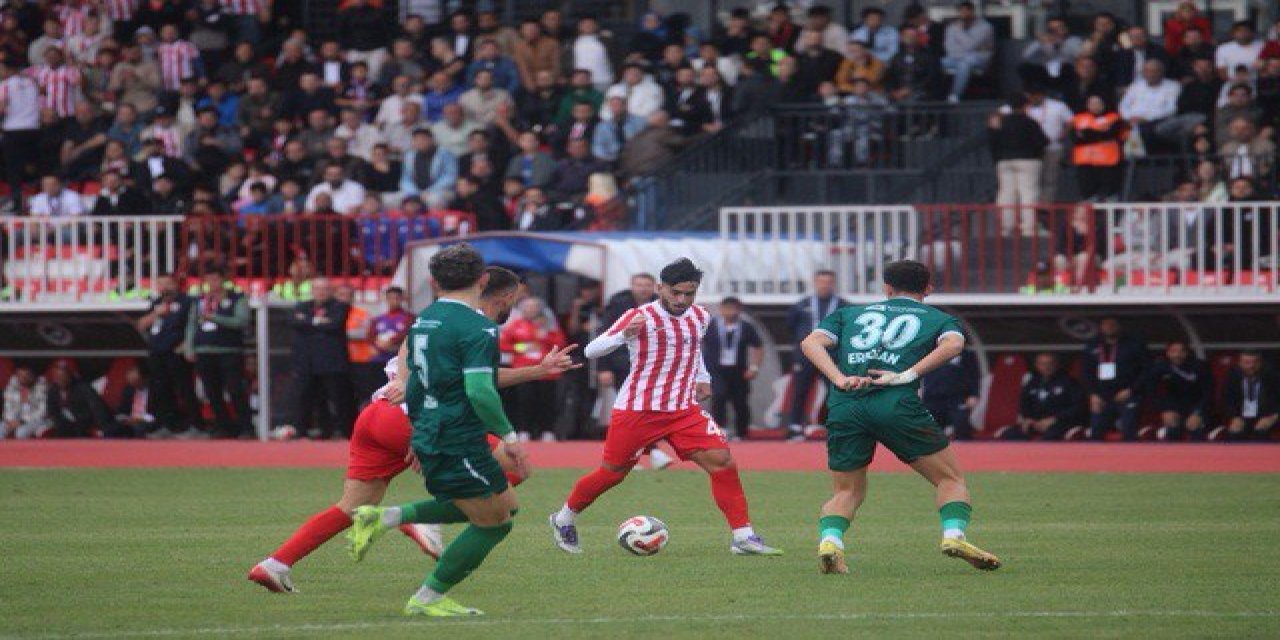 İstiklalspor 3 puanı 3 golle aldı