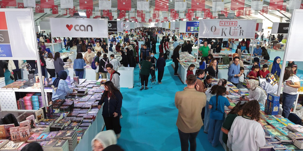 Anadolu’nun En Büyük Kitap Fuarı Kapılarını Misafirlerine Açtı