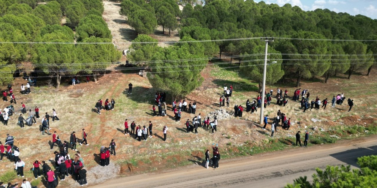 300 öğrenciyle orman temizliği!