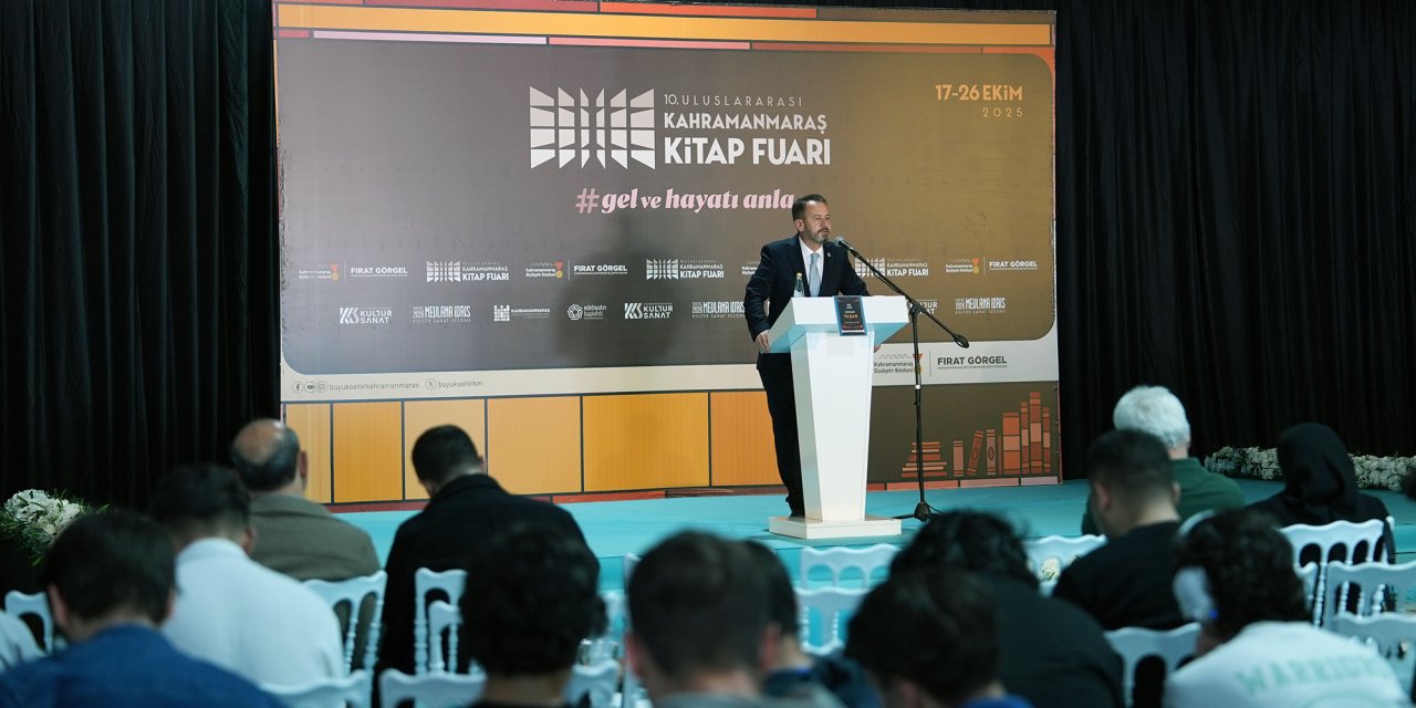 AYM Üyesi Kenan Yaşar, Kitap Fuarı’nda Hukuk ve Edebiyat İlişkisini Ele Aldı