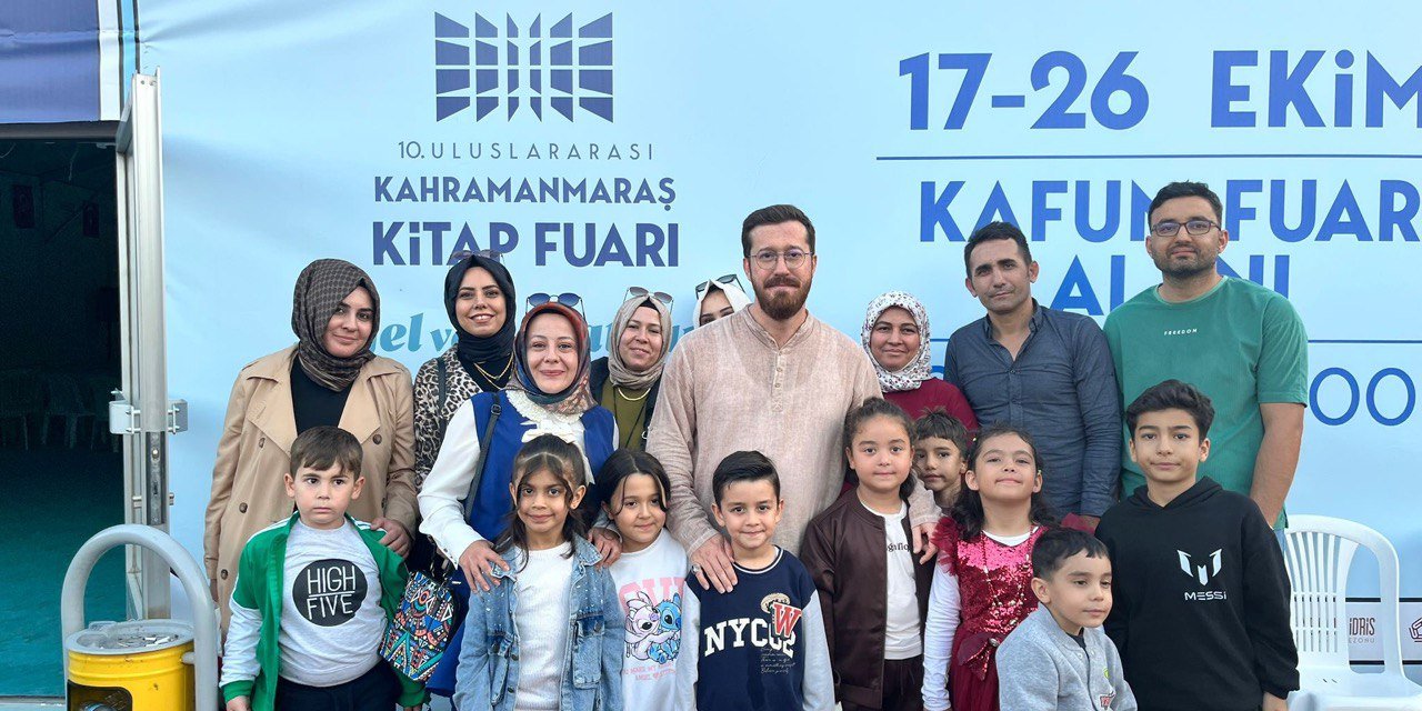 Minik Okurlar Kitap Fuarında Yazarlarla Buluştu