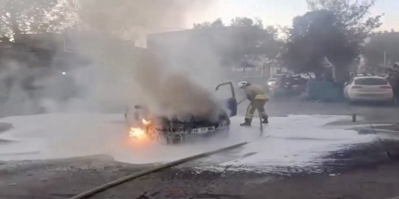 Kahramanmaraş’ta otomobil yangını