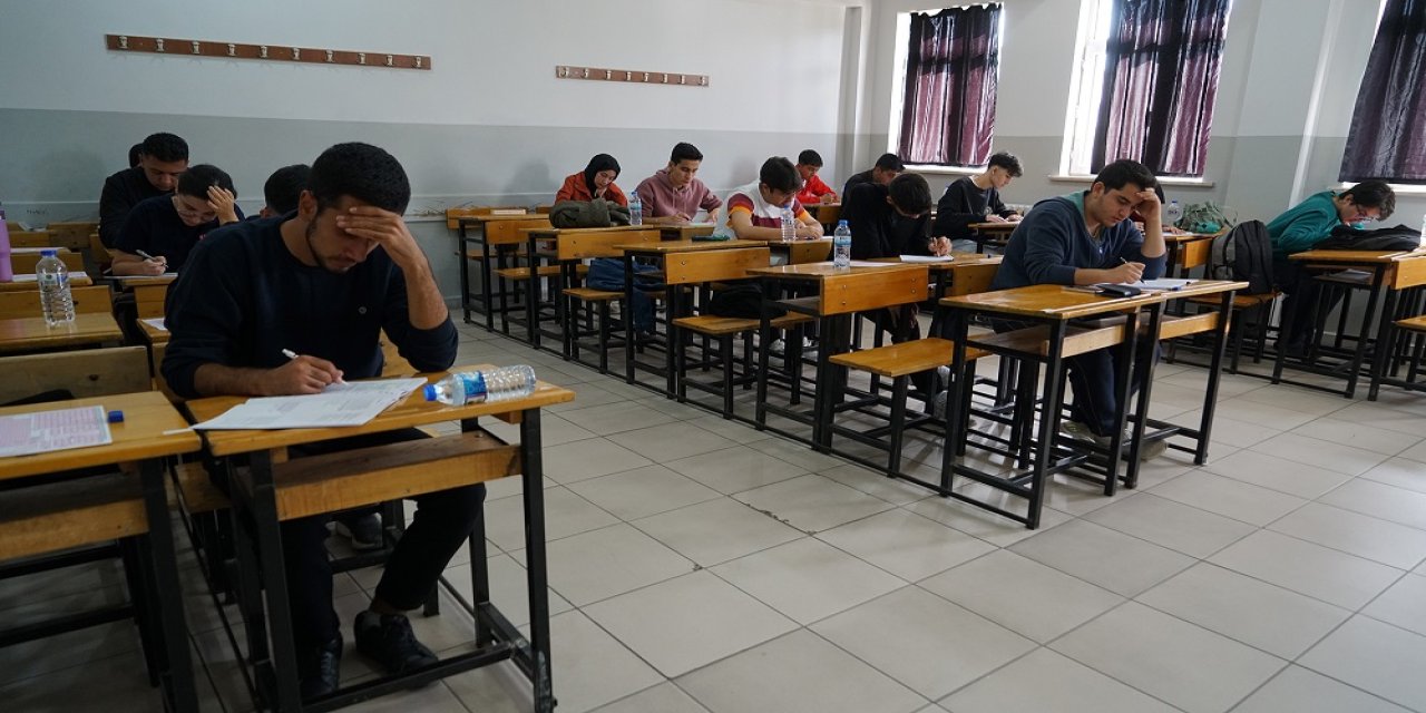 Üniversite Yolundaki Gençlere Güçlü Destek!