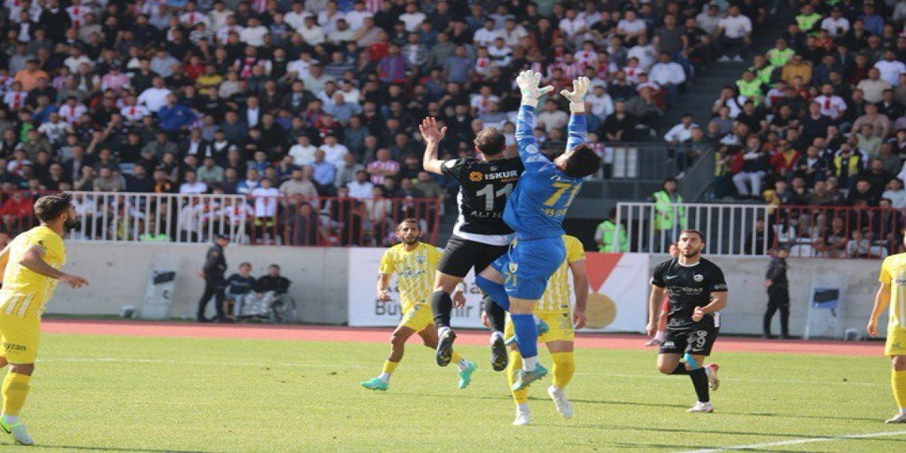 Akedaş İstiklalspor, Muşspor’u 2-0’la Geçti