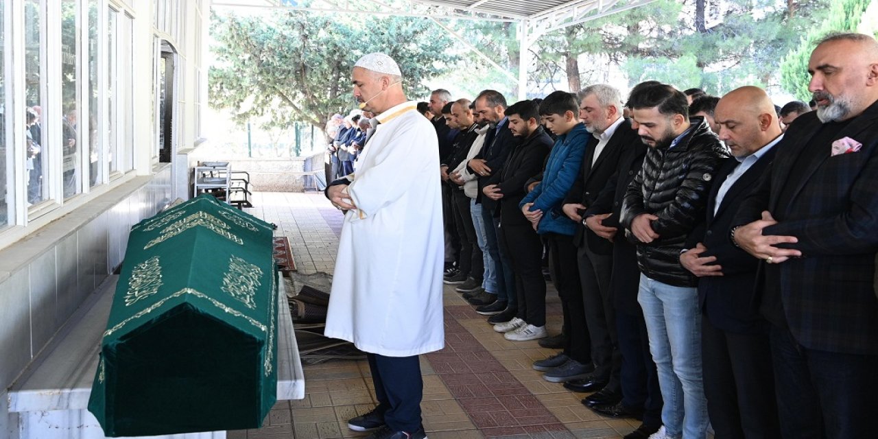 Başkan Görgel, Büyükşehir Personeli Katmış’ın Cenaze Törenine Katıldı