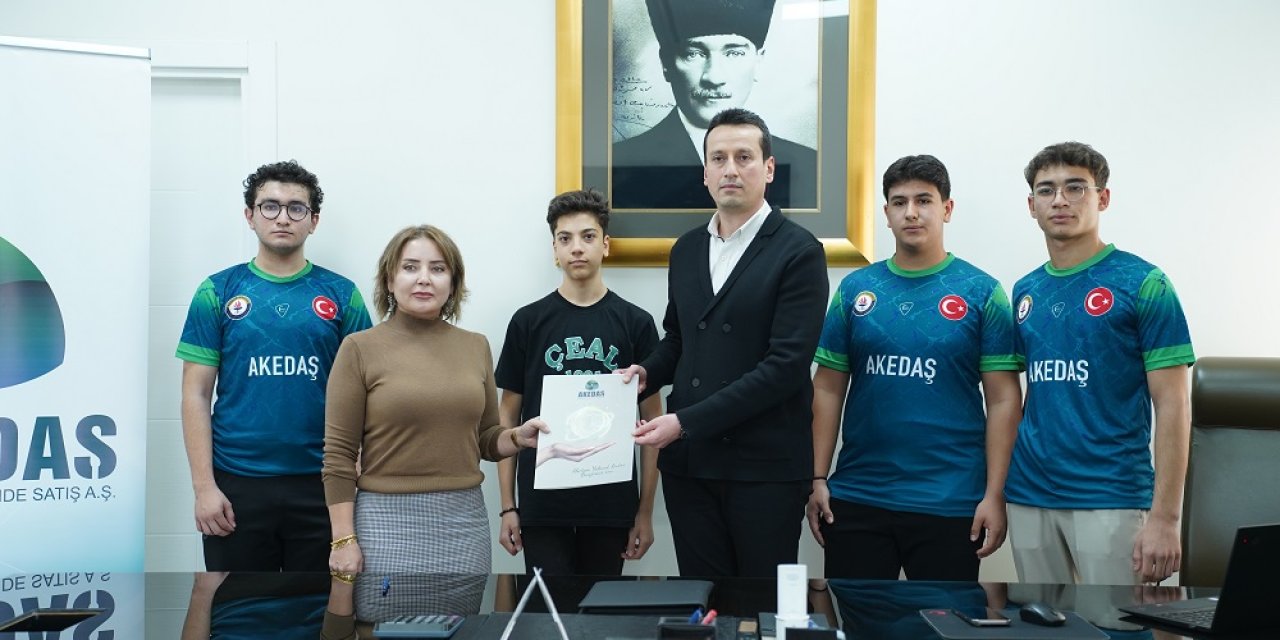 AKEDAŞ, Genç Zihinlerin Yanında