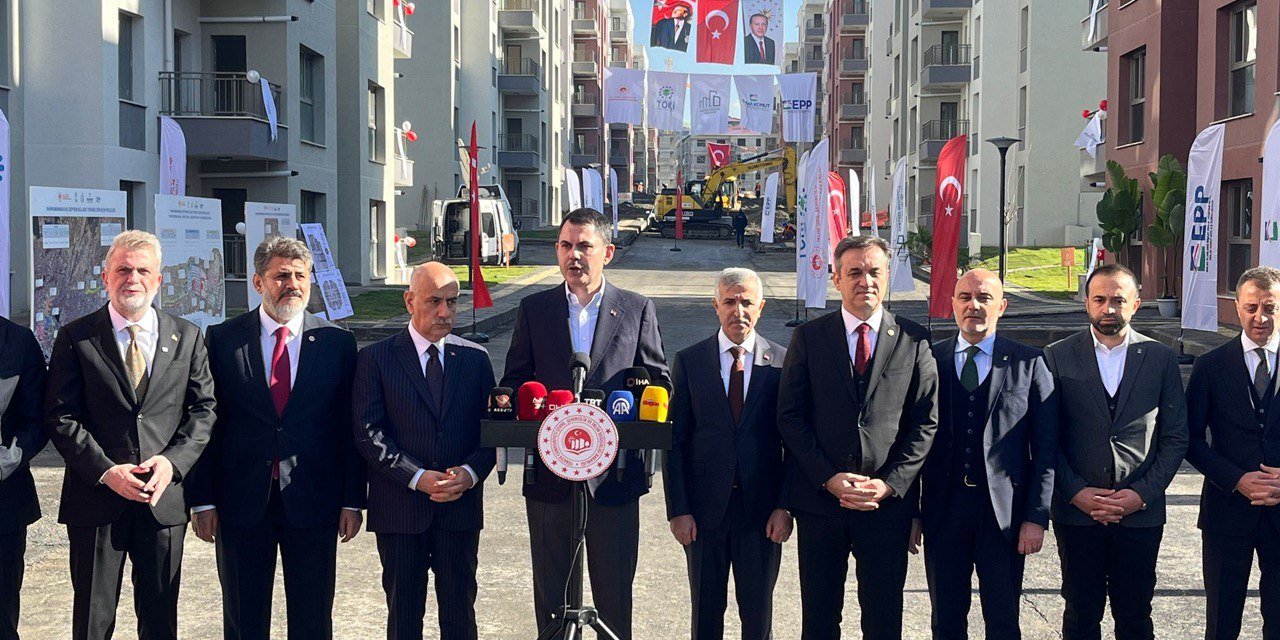 Bakan Kurum, “Deprem bölgesinde son çiviler çakılıyor”