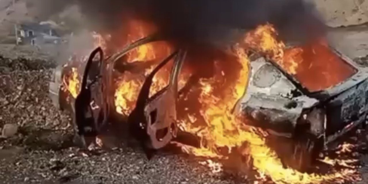 Kahramanmaraş’ta otomobil demir yığınına döndü  