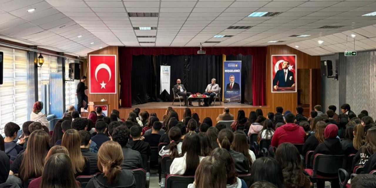 Yazar Köneçoğlu, Andırın’da Öğrencilerle Buluştu