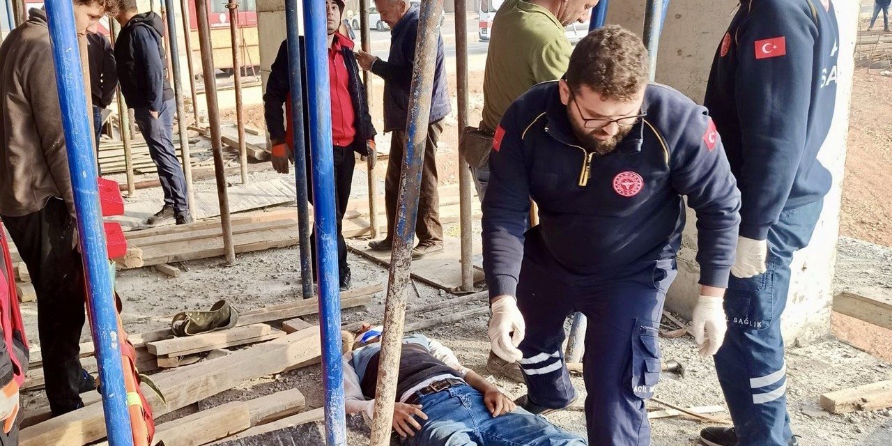 Kahramanmaraş’ta İnşaat İskelesinden Düşen İşçi Yaralandı