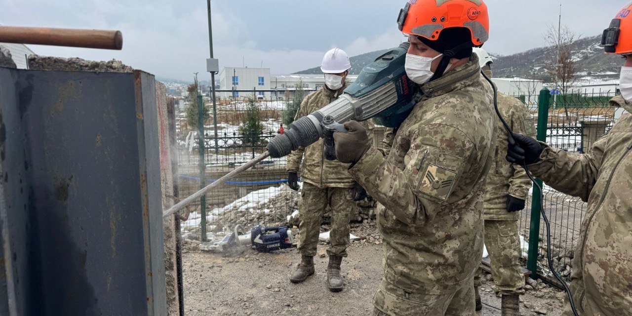 AFAD’dan TSK Personeline Depremde Arama ve Kurtarma Eğitimi