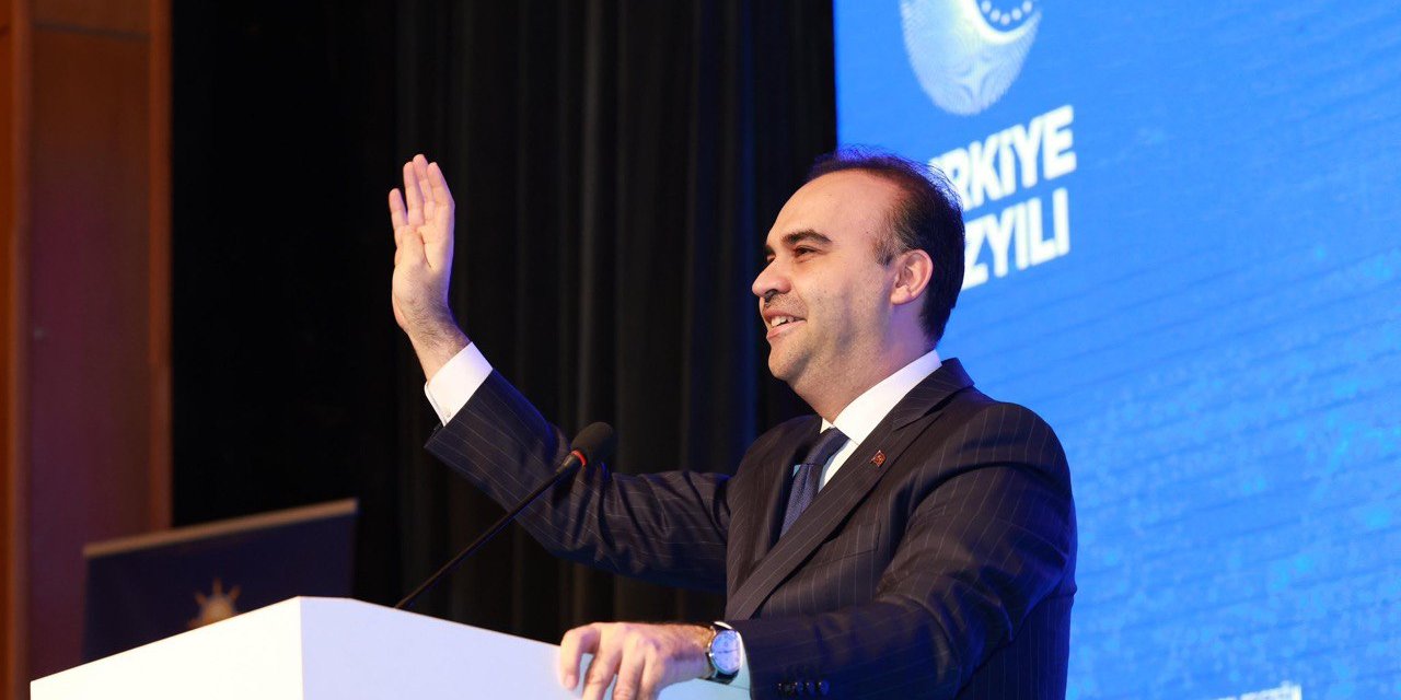 Bakan Kacır’dan Net Mesaj: “Teknolojisini Üretemeyen Ülke Ayakta Kalamaz”