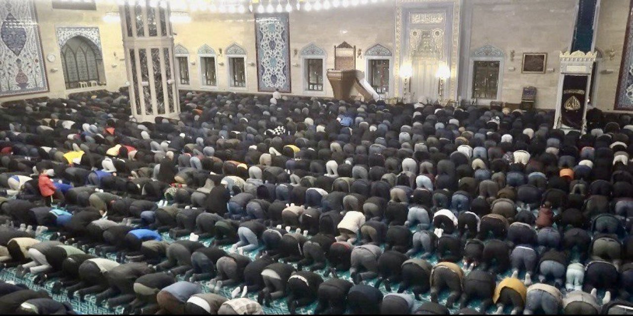 Kahramanmaraş’ta İlk Teravih Coşkusu