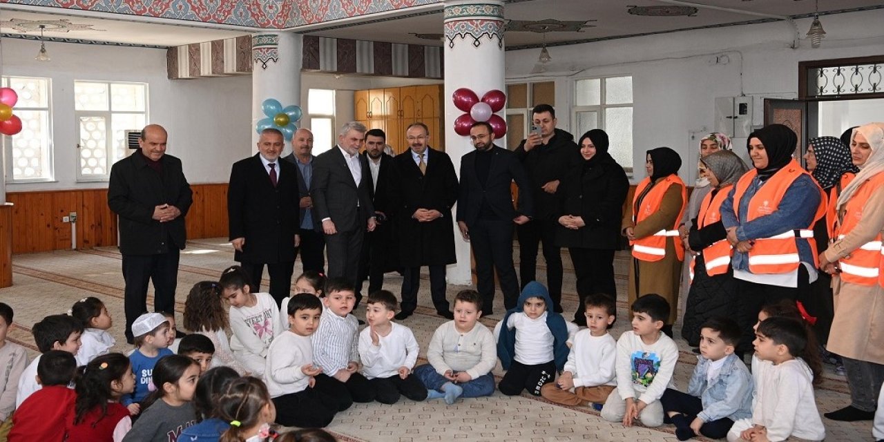 Başkan Görgel, Miniklerin Tekne Orucu Heyecanına Ortak Oldu