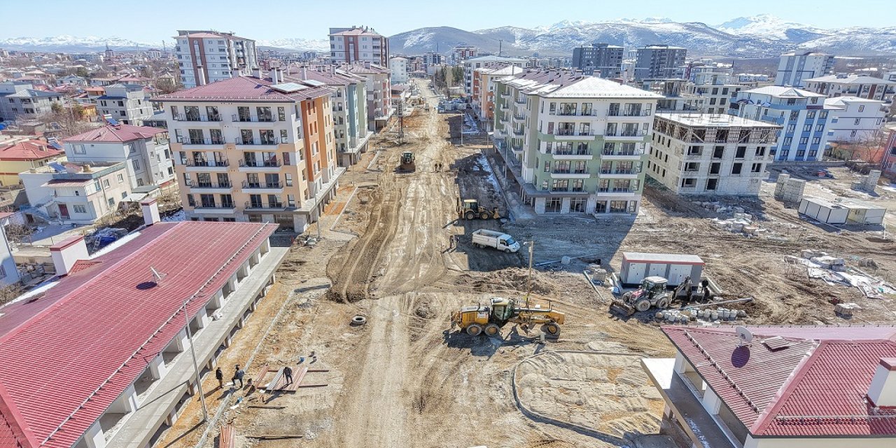 Elbistan’da Hacı Esat Efendi Caddesi Yenileniyor