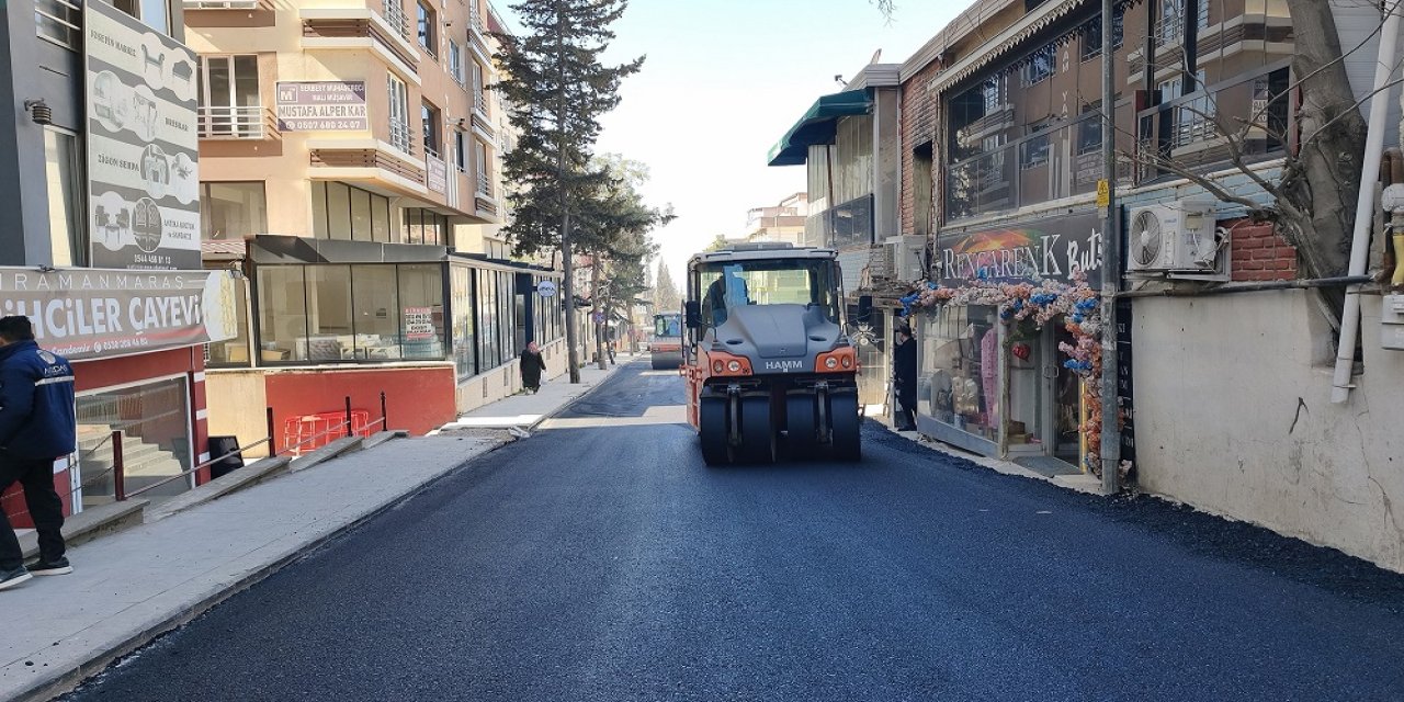 Yol Yenilemeleri Sürüyor