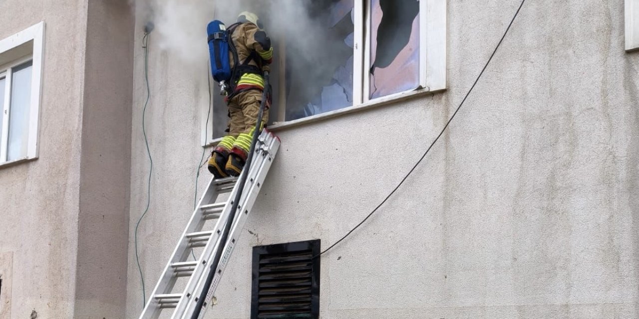 Kahramanmaraş’ta Ev Yangını: 1 Kişi Kurtarıldı