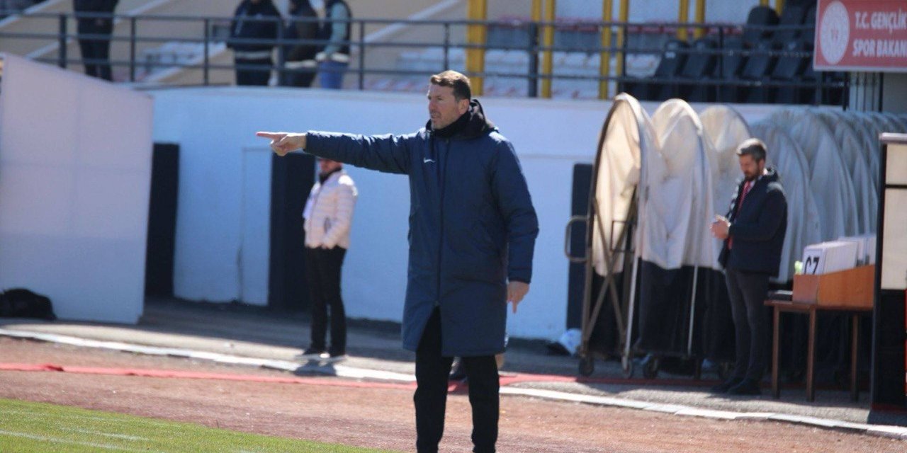 İstiklalspor’da Bayram Bektaş dönemi bitti 