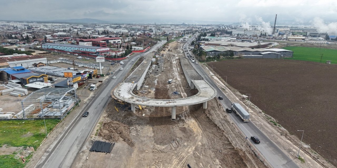 Çevre Yolu Kavşağı Hızla Yükseliyor