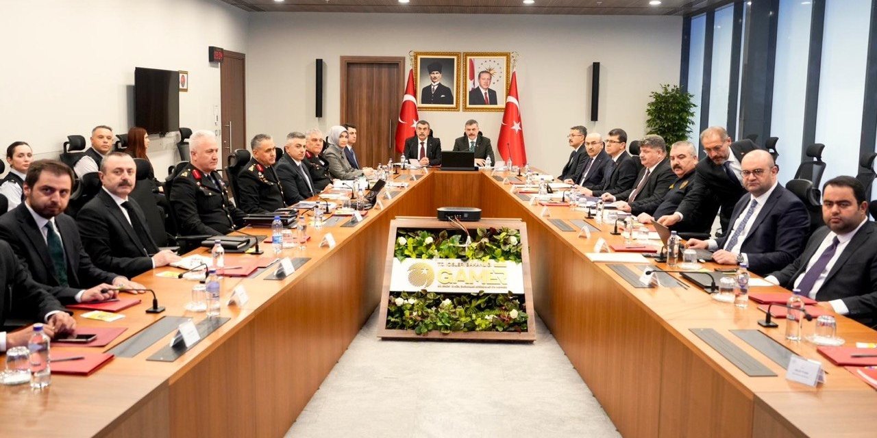 Okullardaki Saldırılar Sonrası Güvenlik Zirvesi: Yeni Tedbirler Masada