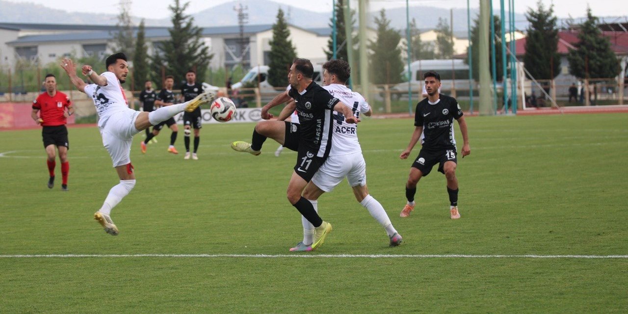 Kahramanmaraş Akedaş İstiklalspor, Yarı Final İlk Maçında Avantajı Kaçırdı