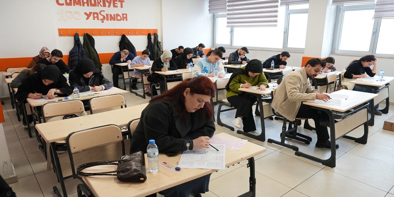 Pusula Maraş’ın KPSS Deneme Sınavları Gençlerden Yoğun İlgi Görüyor