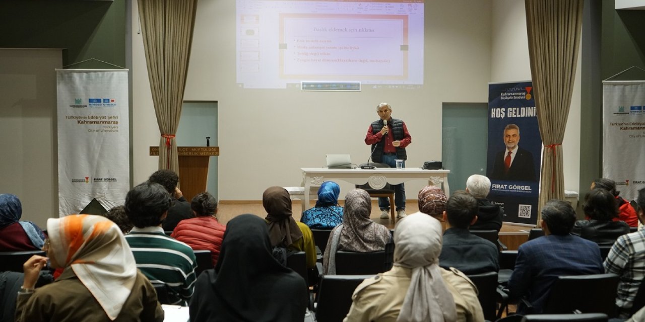 Yazarlık Akademisinde Edebiyatın Duygusal Derinliği Konuşuldu