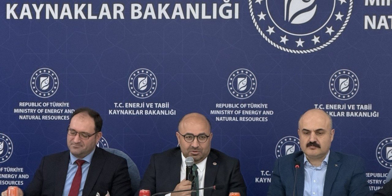 Afşinbey Eğitim Vakfı’ndan Ankara’daki Öğrencilere Kariyer ve Burs Desteği