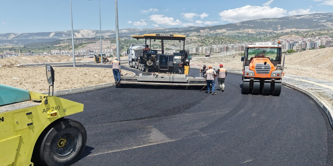 Şehir Tarihinin En Büyük Asfalt Hamlesine Start Verdi