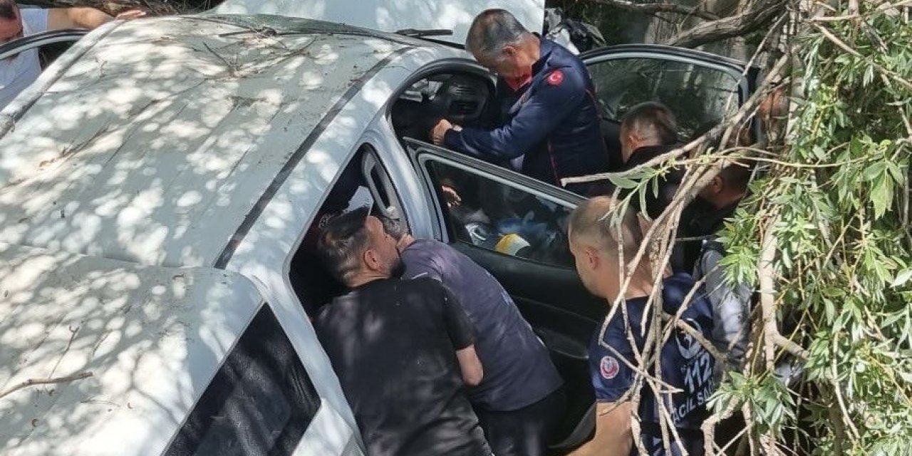Kahramanmaraş’ta ticari araç kanala uçtu: 4 yaralı