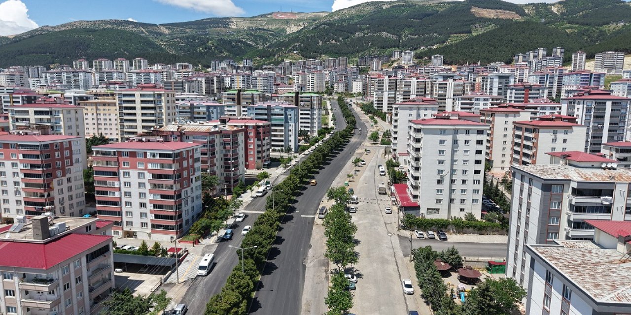 Ahır Dağı Caddesi’nde Asfalt Serimi Tamamlandı