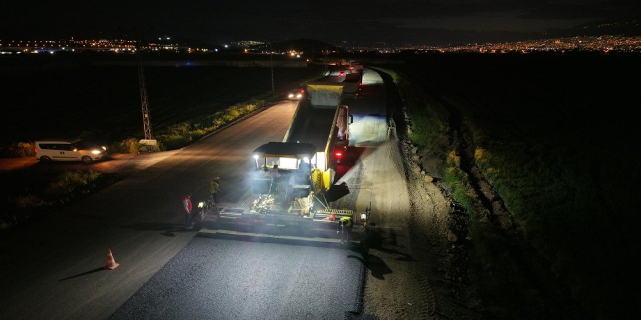 Elmalar Yolunda Kesintisiz Asfalt Mesaisi