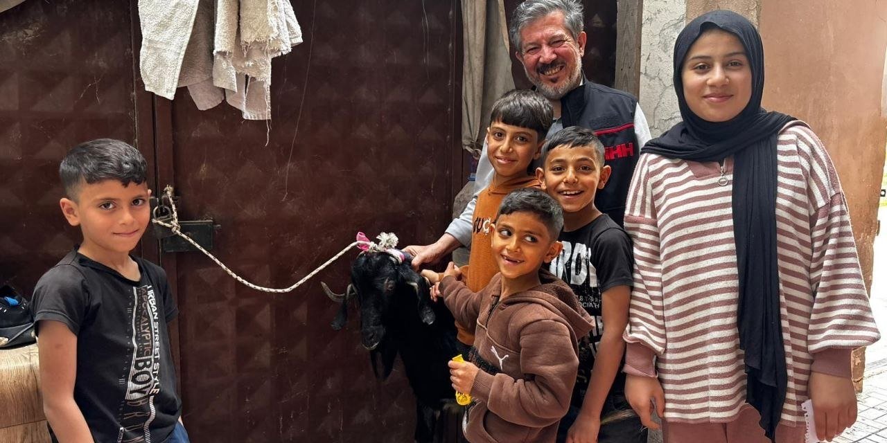 İHH Kurban Bayramı’nda Yetim ve Depremzede Aileleri Unutmadı
