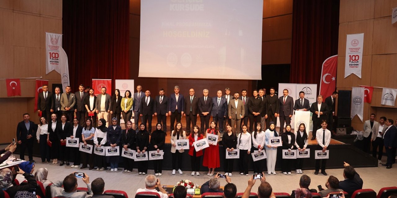 Gençler Kürsüde Projesi İl Finali Yoğun Katılımla Gerçekleştirildi